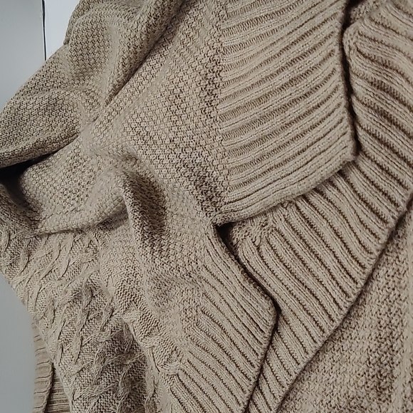 Verve Ami Tan Cable Knit Sweater - Picture 7 of 9
